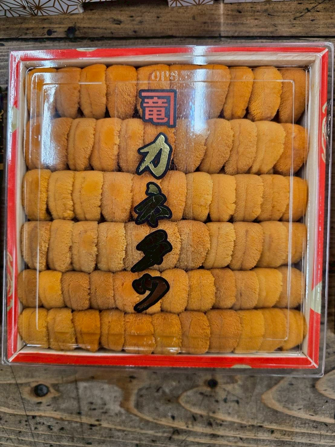 Premium AAA Japanese Uni 400g (KANETATSU PREMIUM BOX)